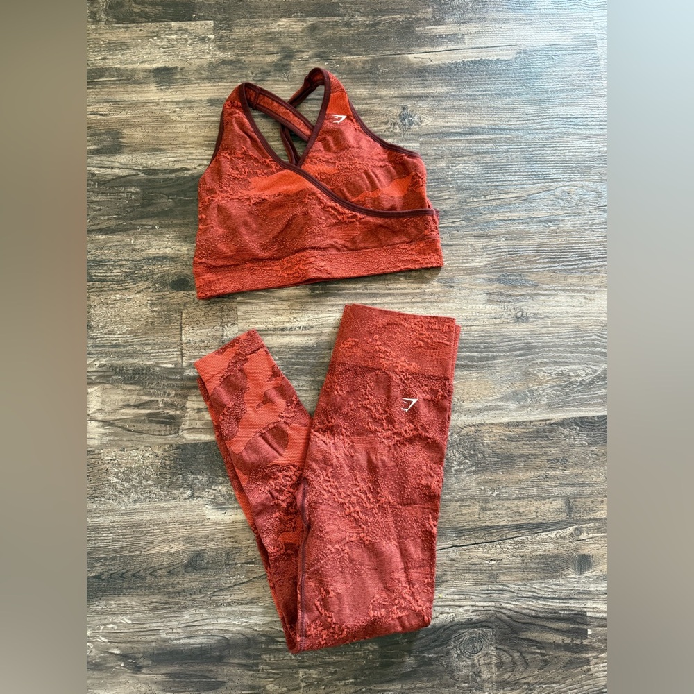 ADAPT CAMO SEAMLESS SPORTS BRA & LEGGINGS SET